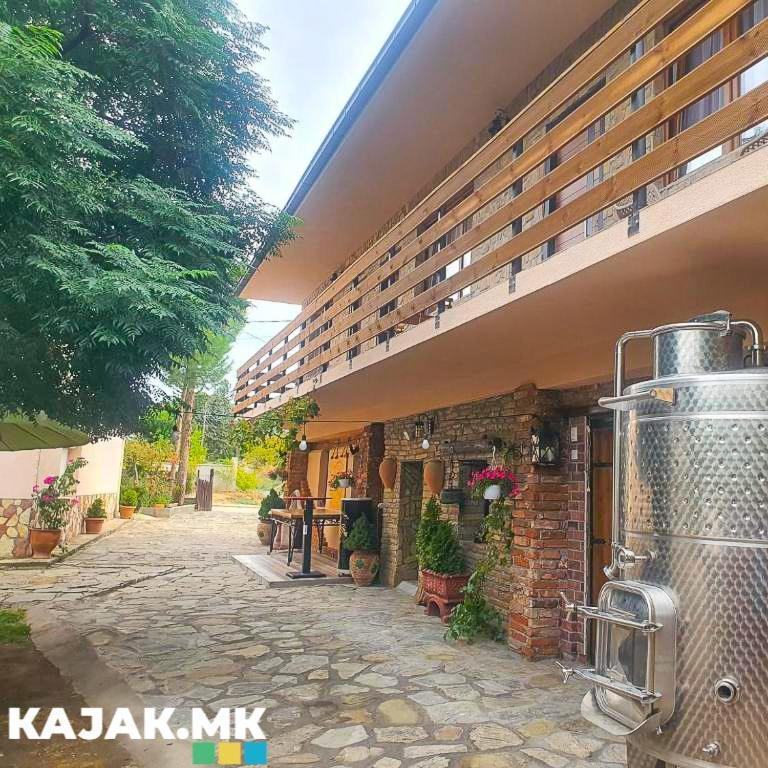 Maksimilijan Family Winery & Apartments Krivolak Exterior foto